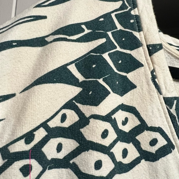 Kealopiko Ulu Fleece Beach Cover Up- Size L - Picture 4 of 9